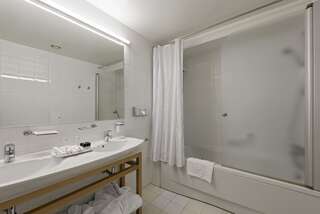 Отель BEST BALTIC Kaunas Каунас Апартаменты с 1 спальней и ванной-1